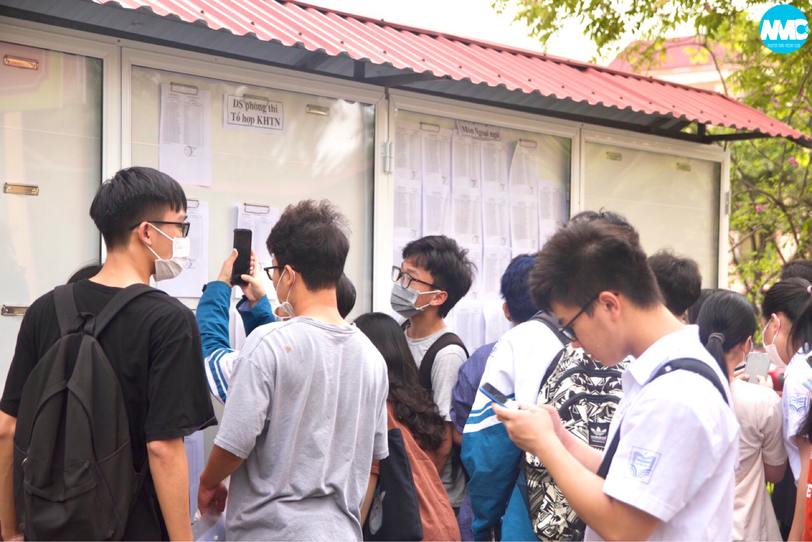Công tác chuẩn bị trước thềm kỳ thi tốt nghiệp THPT quốc gia năm 2022 tại điểm thi THPT Chuyên Nguyễn Trãi