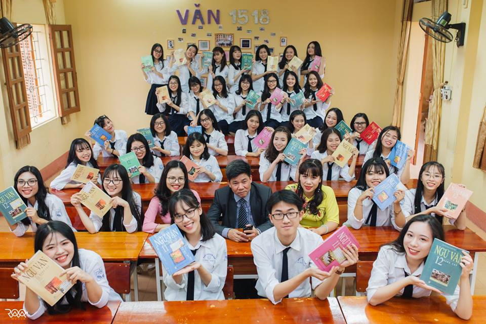 Khối chuyên Văn - "Văn ơi, chào cậu".