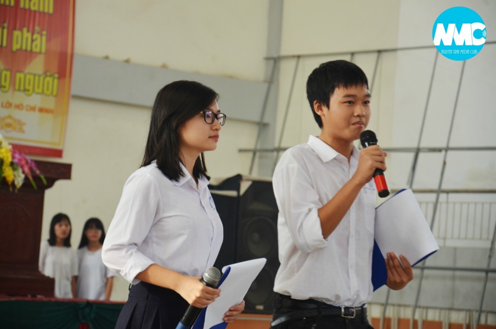 Trường Chuyên Nguyễn Trãi kỉ niệm 85 năm Ngày Phụ nữ Việt Nam 20/10