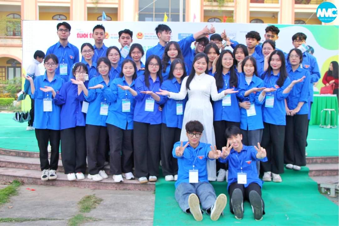 Nhấn để phóng to