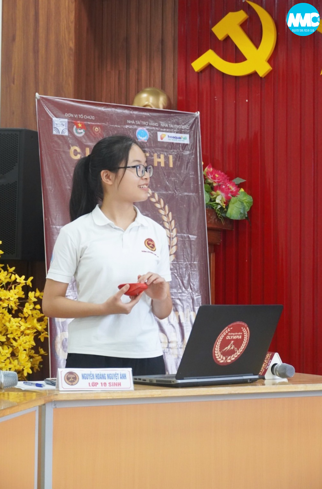 Nhấn để phóng to