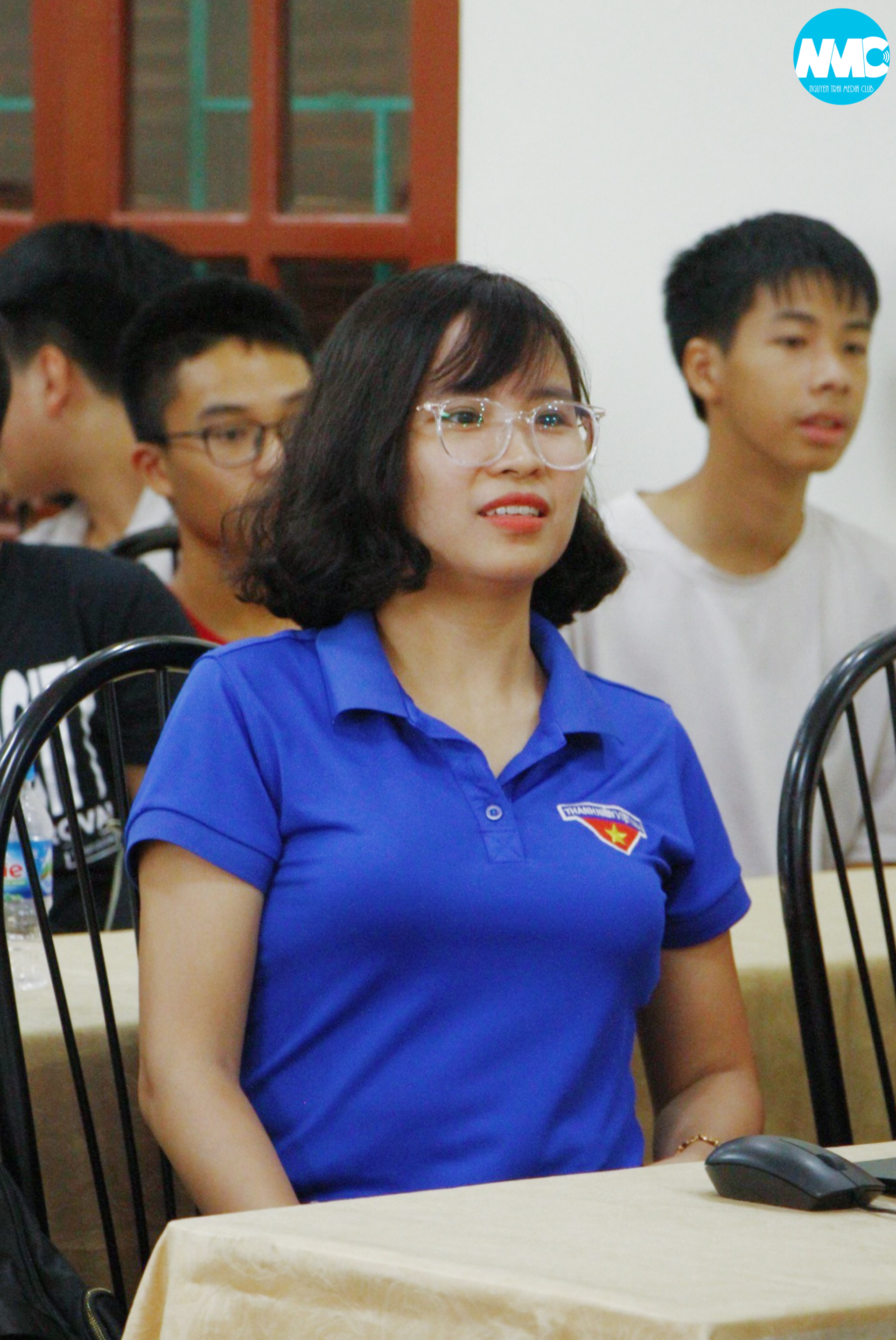 Nhấn để phóng to