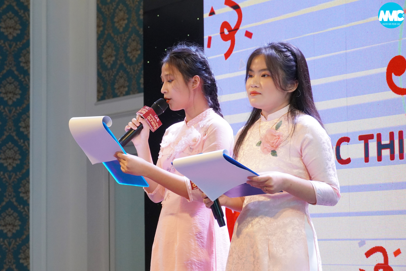 Nhấn để phóng to