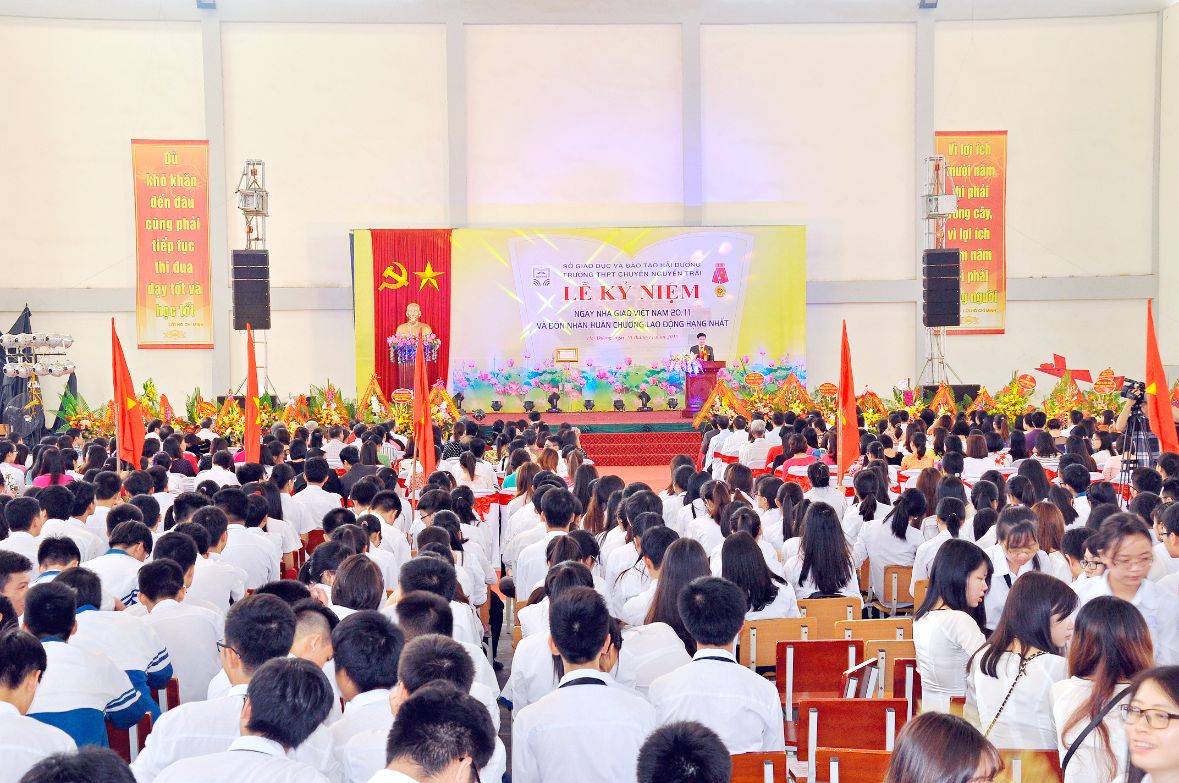 Nhấn để phóng to