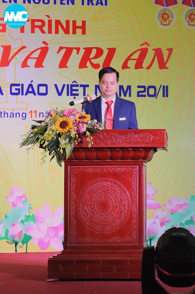 Nhấn để phóng to