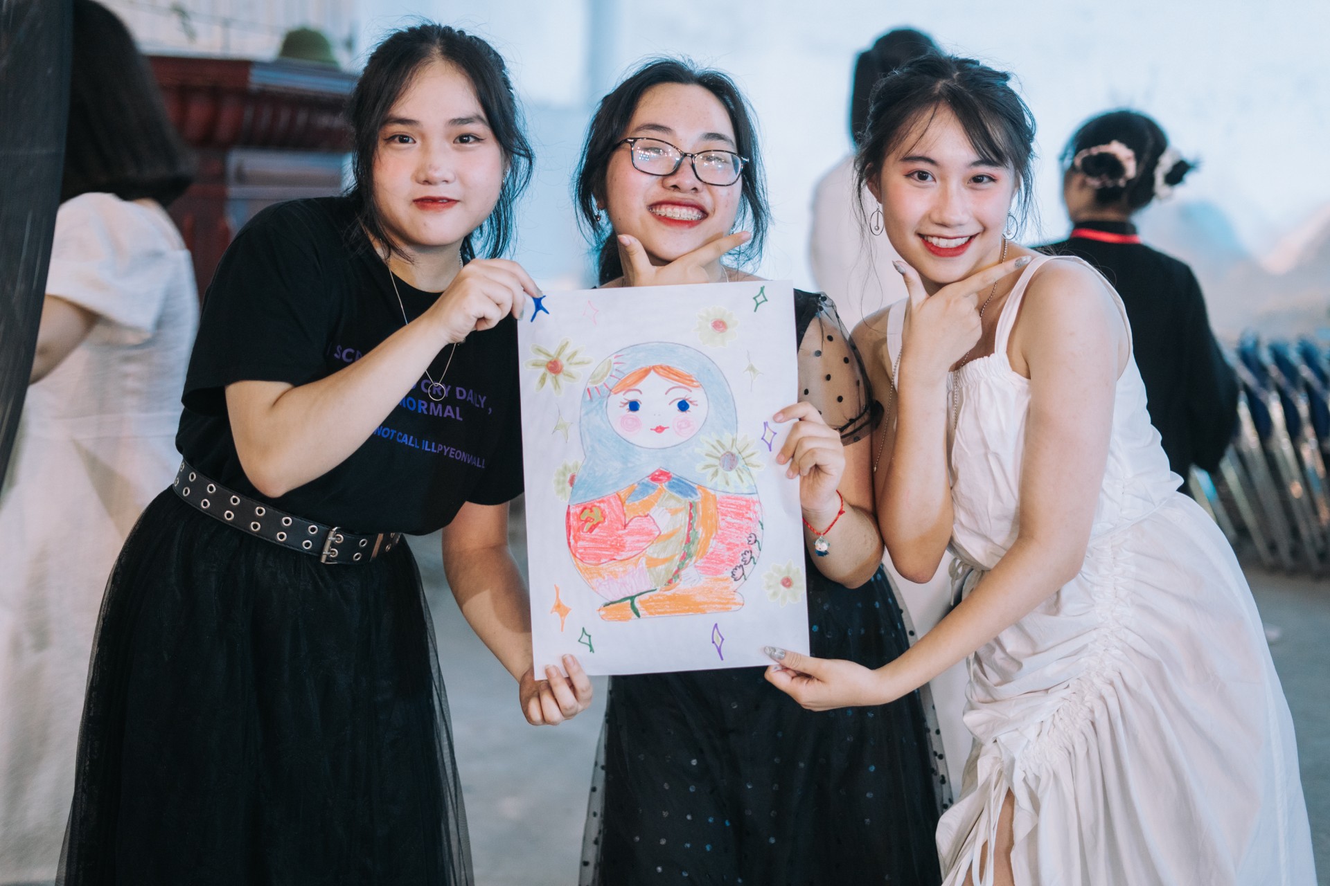Nhấn để phóng to
