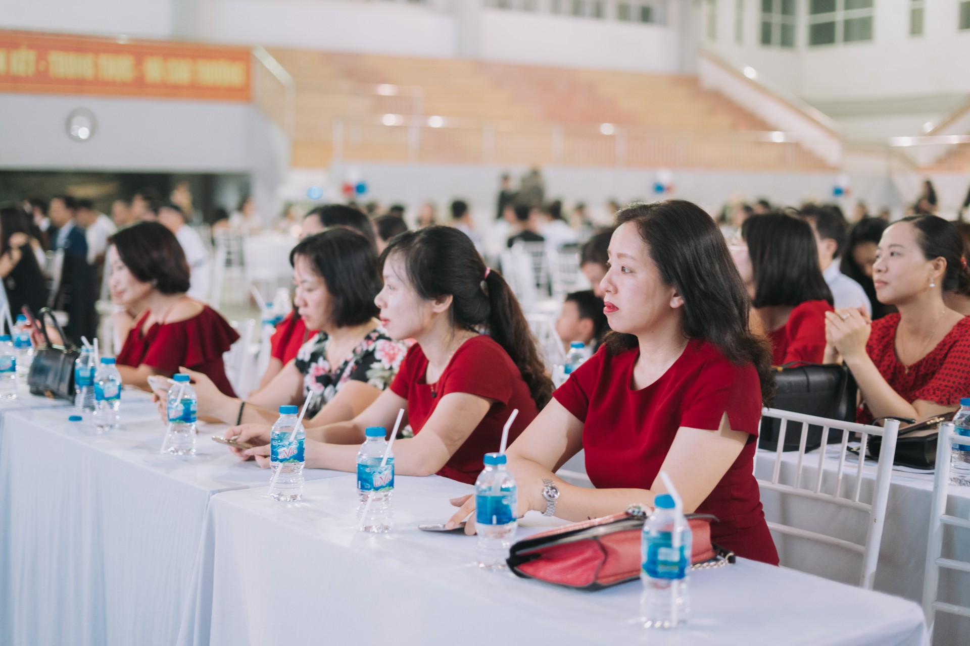 Nhấn để phóng to