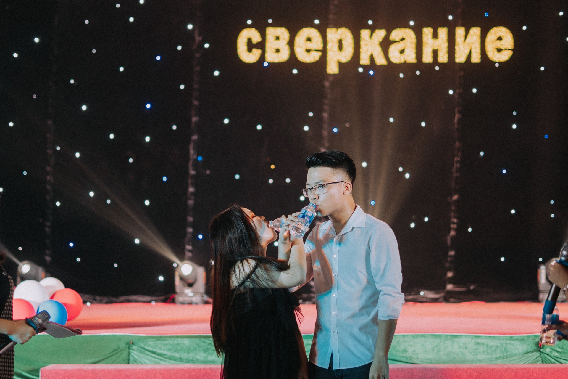 Nhấn để phóng to