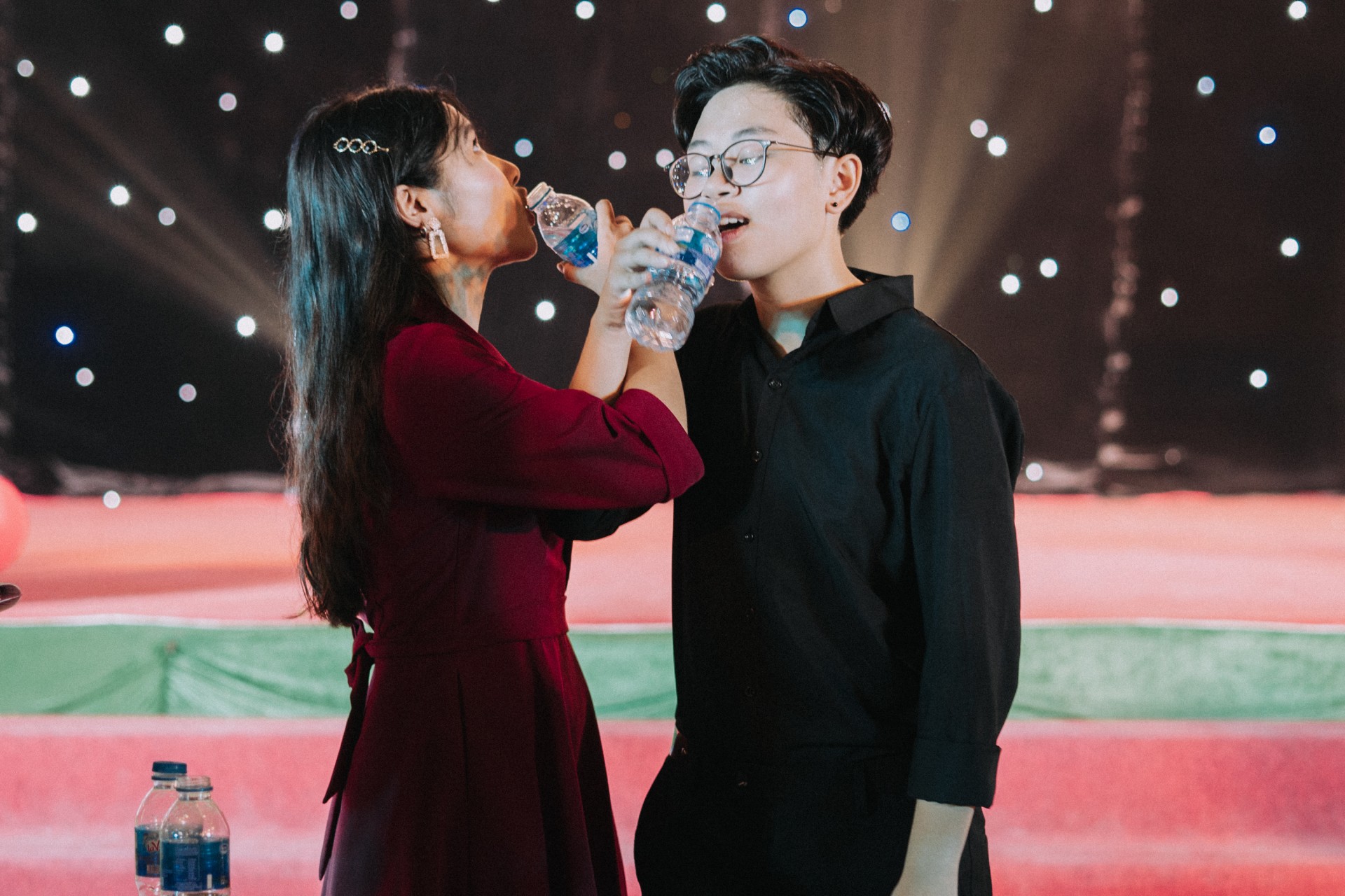 Nhấn để phóng to