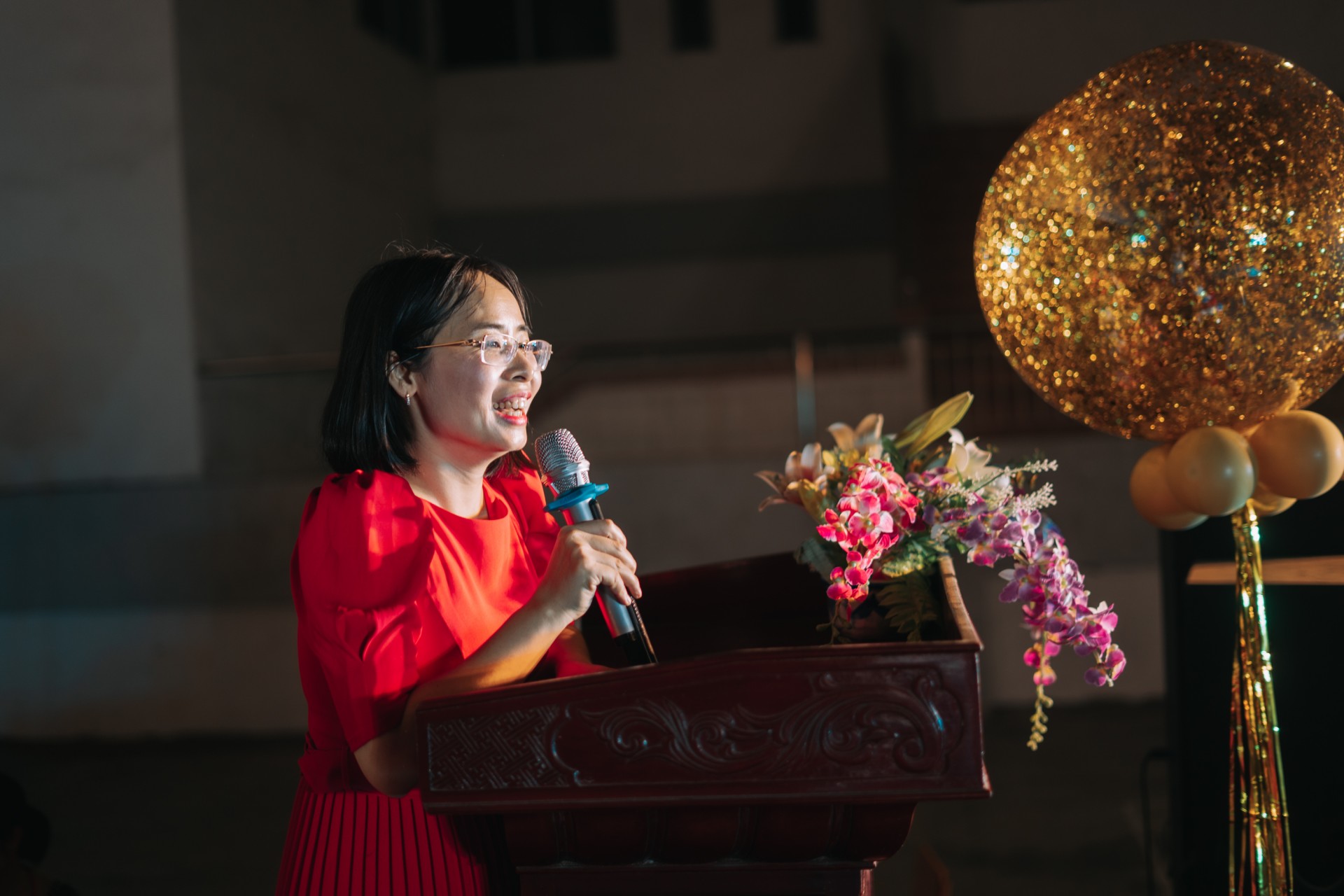 Nhấn để phóng to