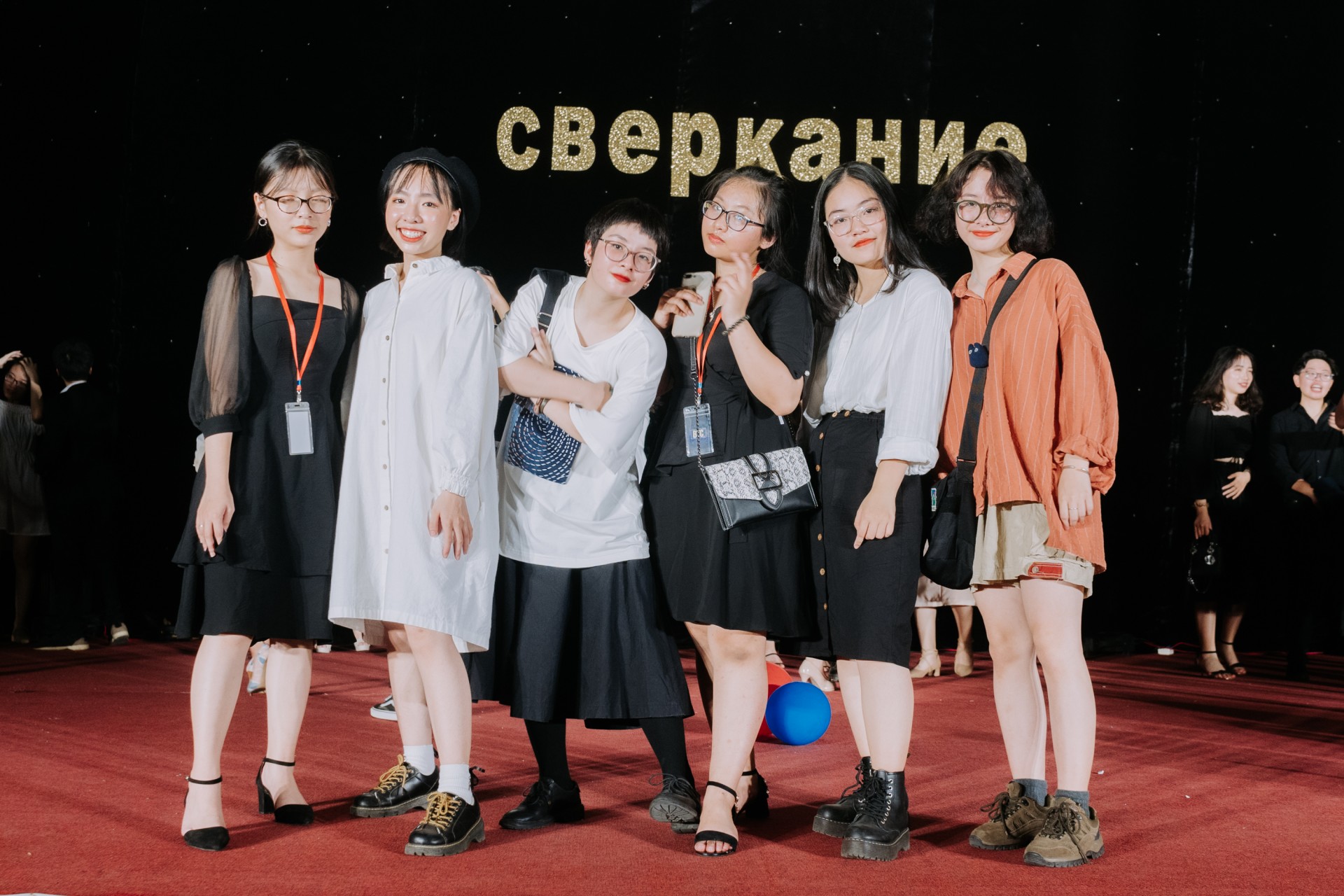 Nhấn để phóng to