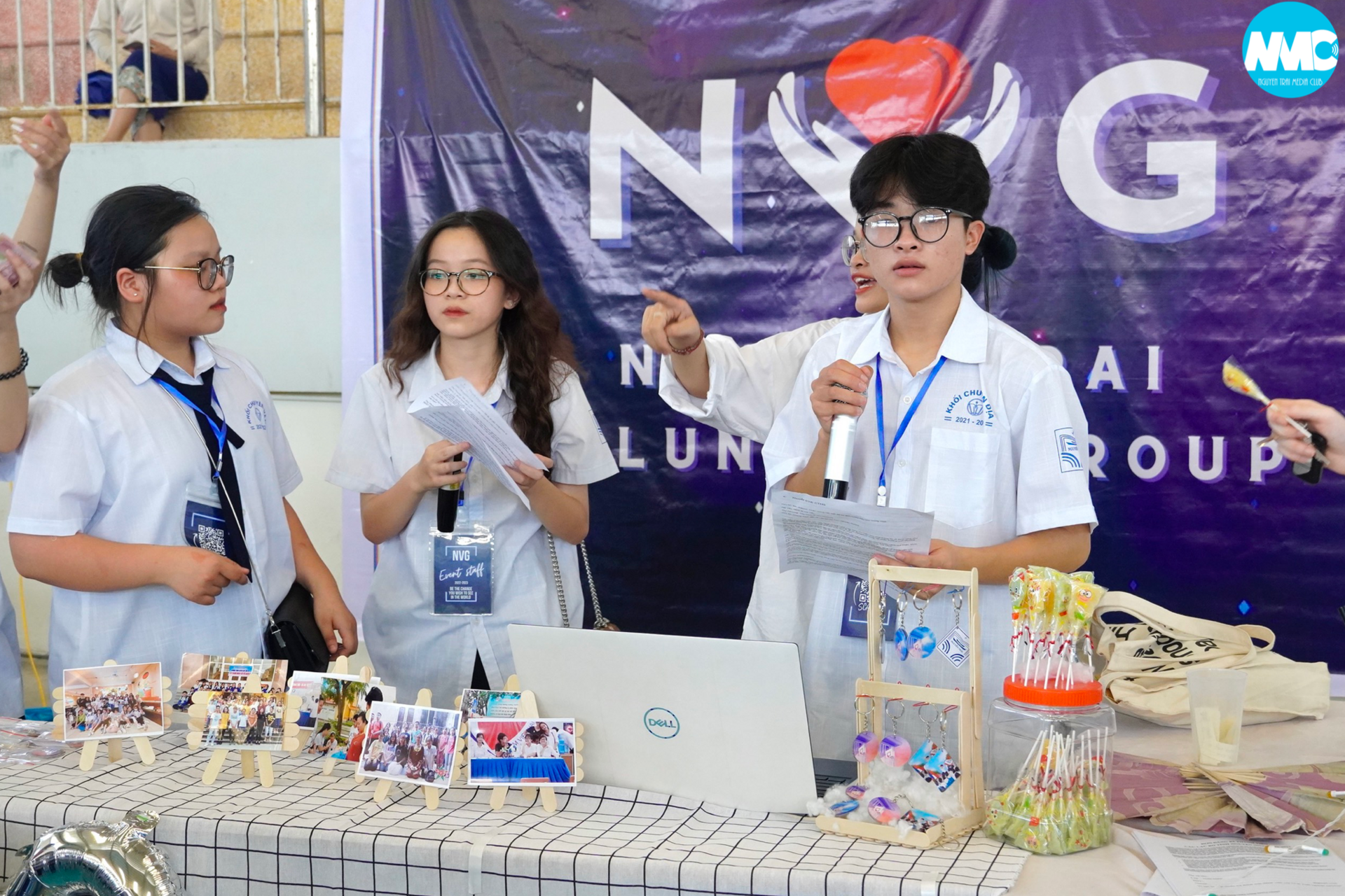 Nhấn để phóng to