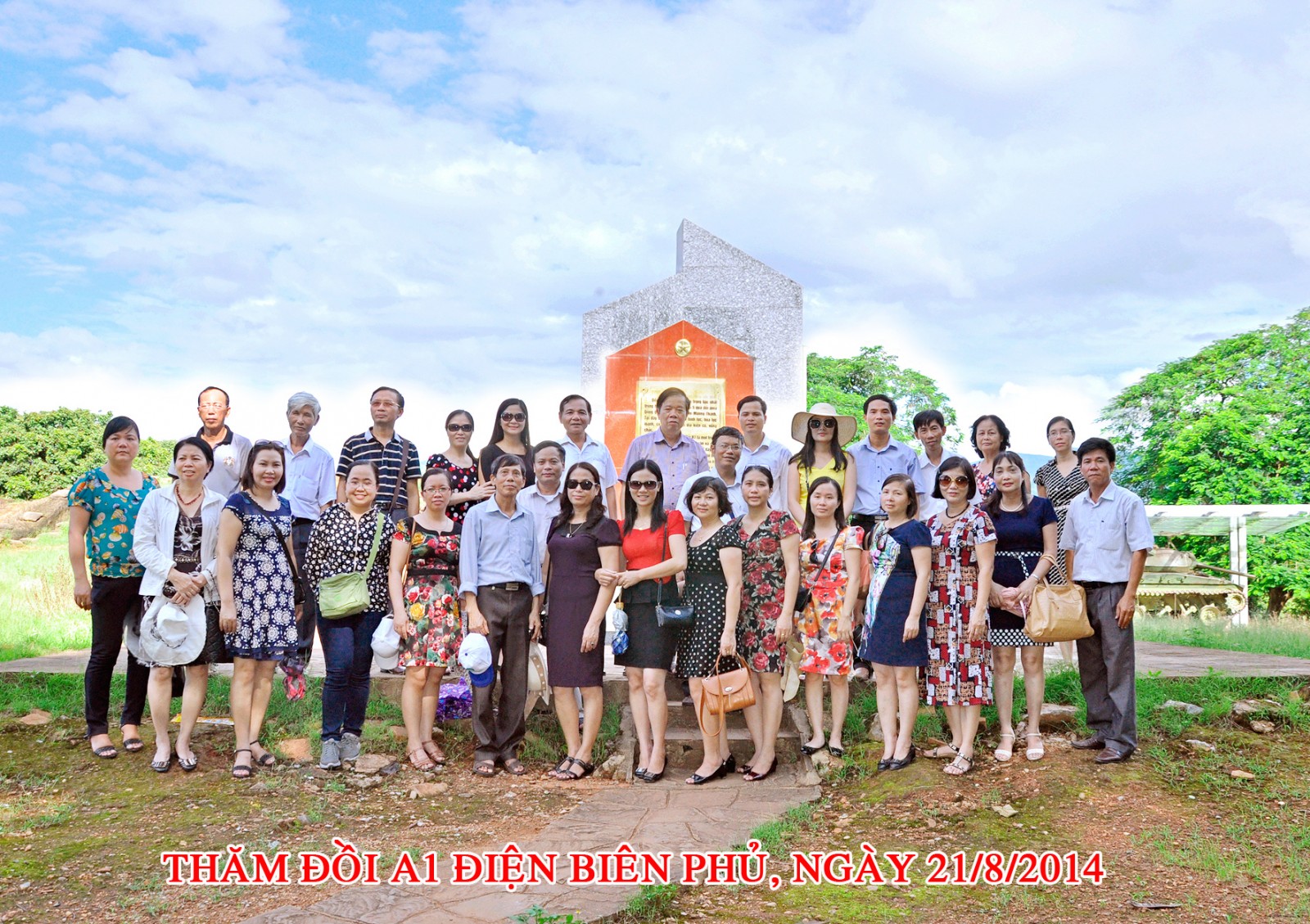 Nhấn để phóng to