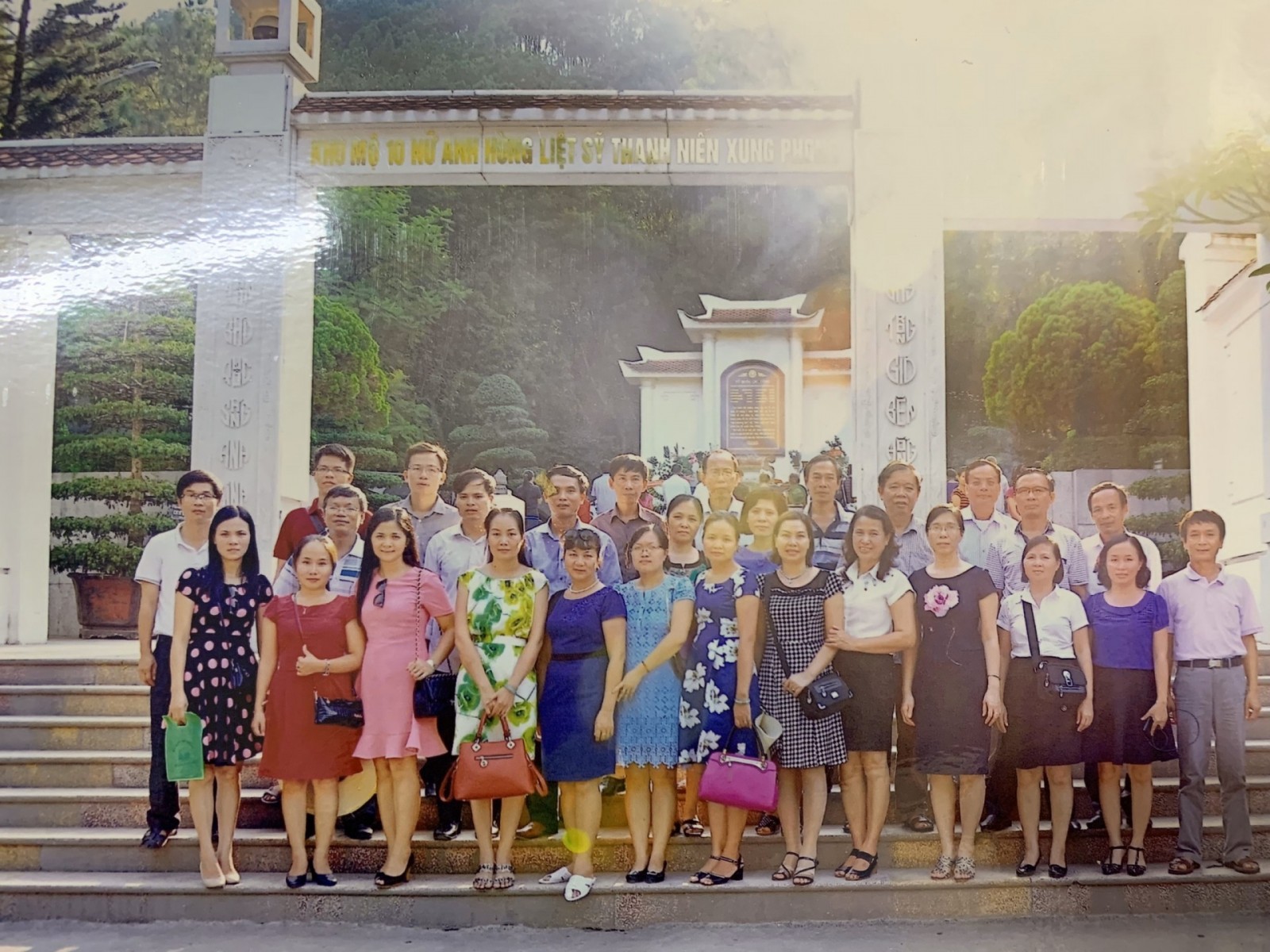 Nhấn để phóng to