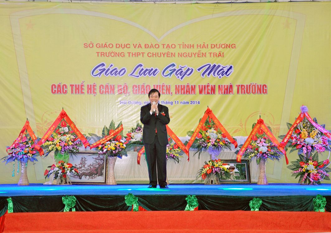 Nhấn để phóng to