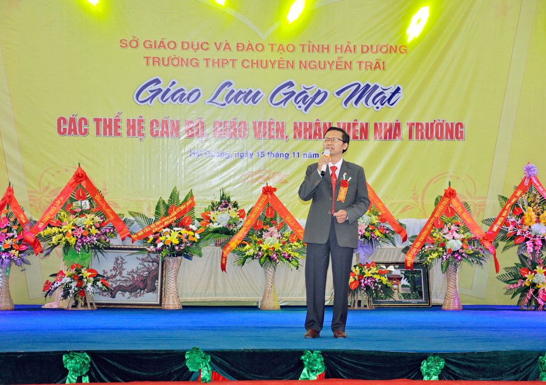 Nhấn để phóng to