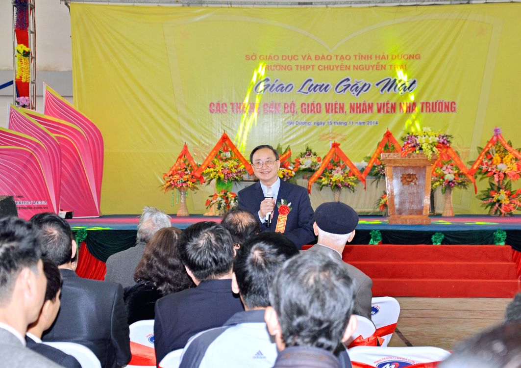 Nhấn để phóng to