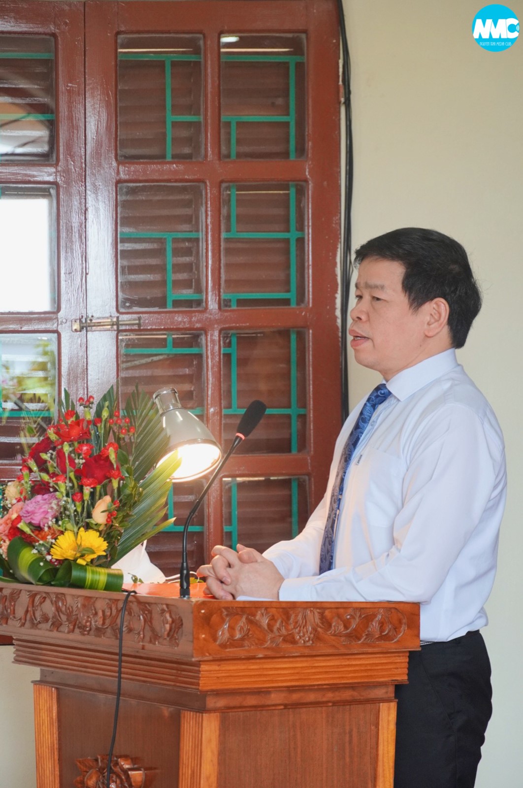 Nhấn để phóng to