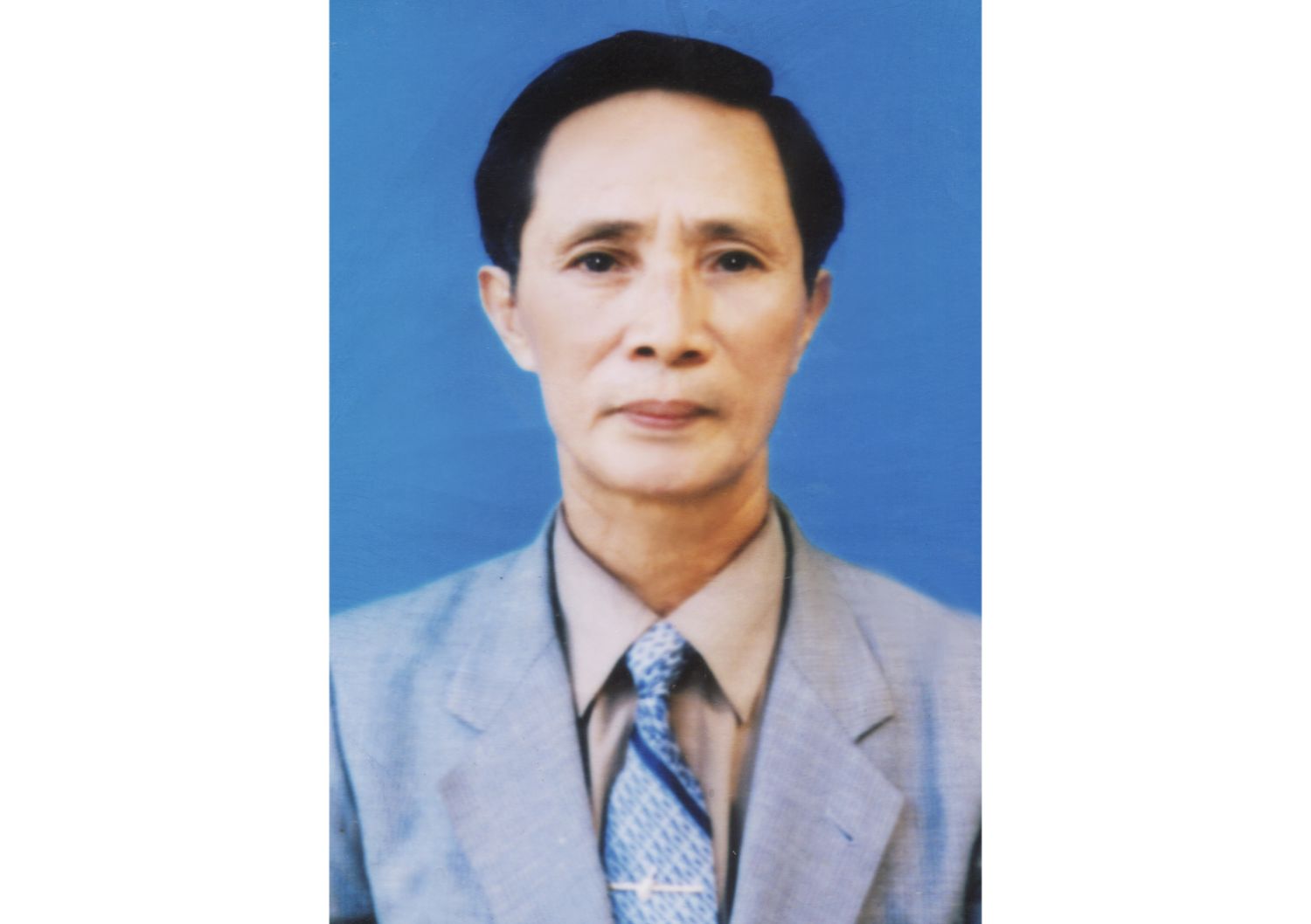 Nhấn để phóng to