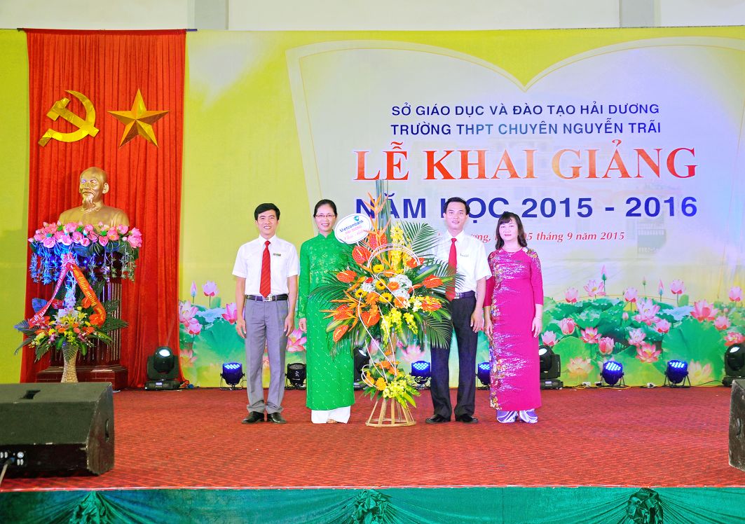 Nhấn để phóng to