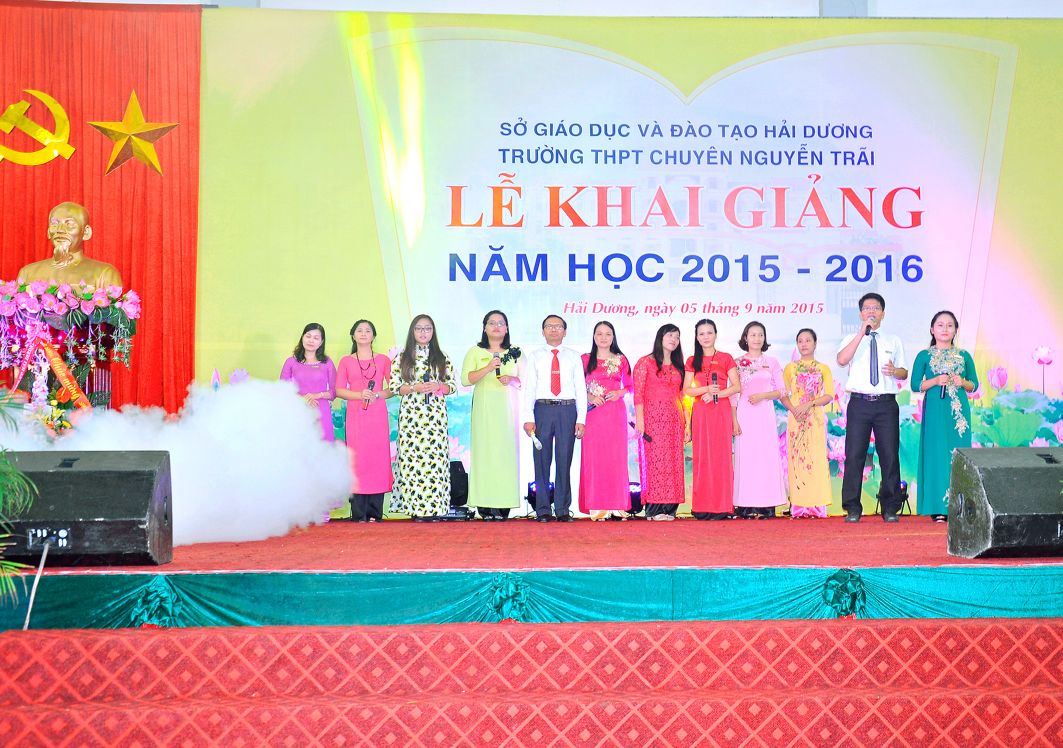 Nhấn để phóng to