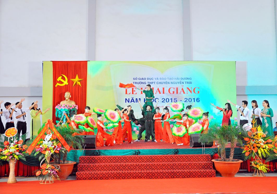 Nhấn để phóng to