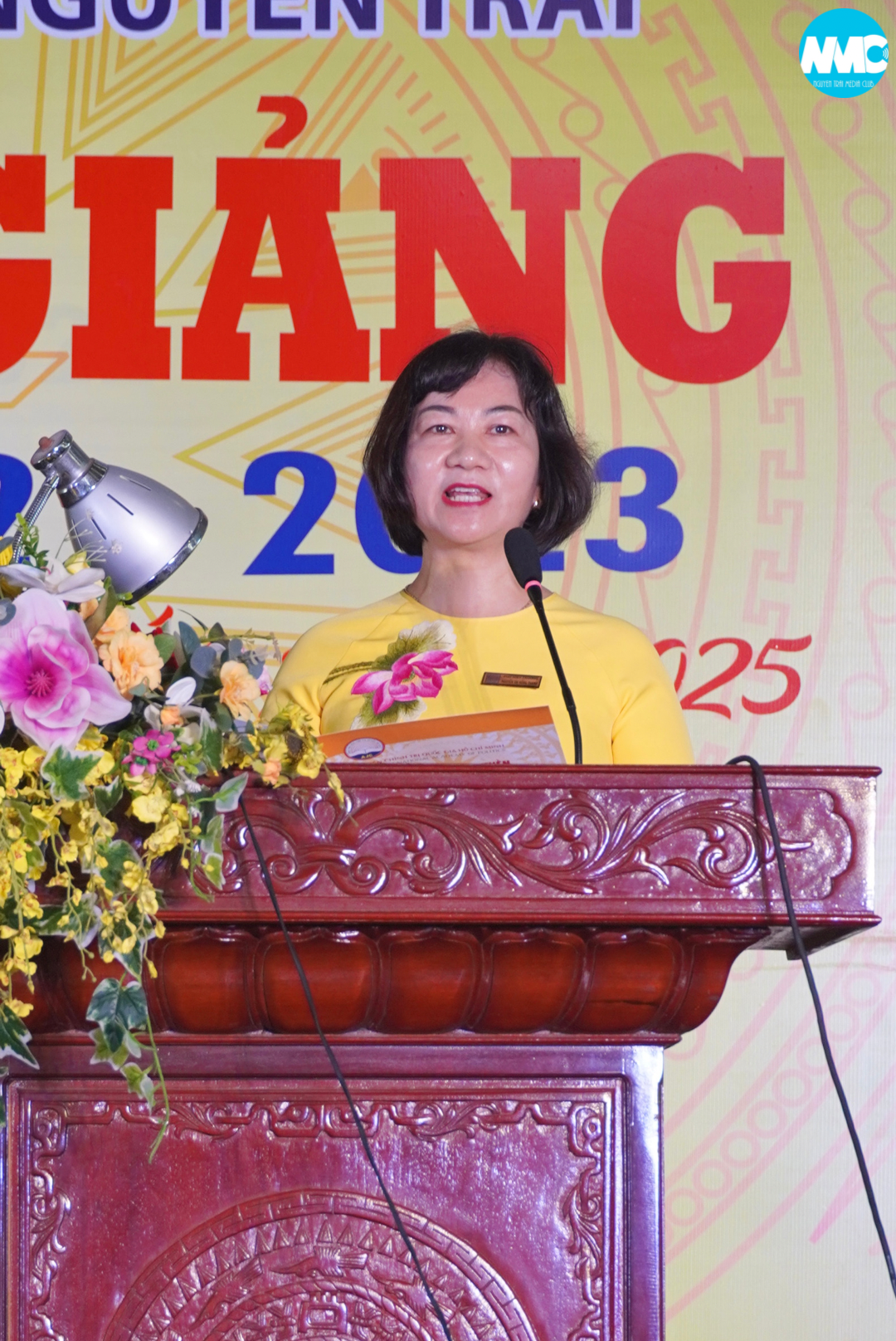 Nhấn để phóng to