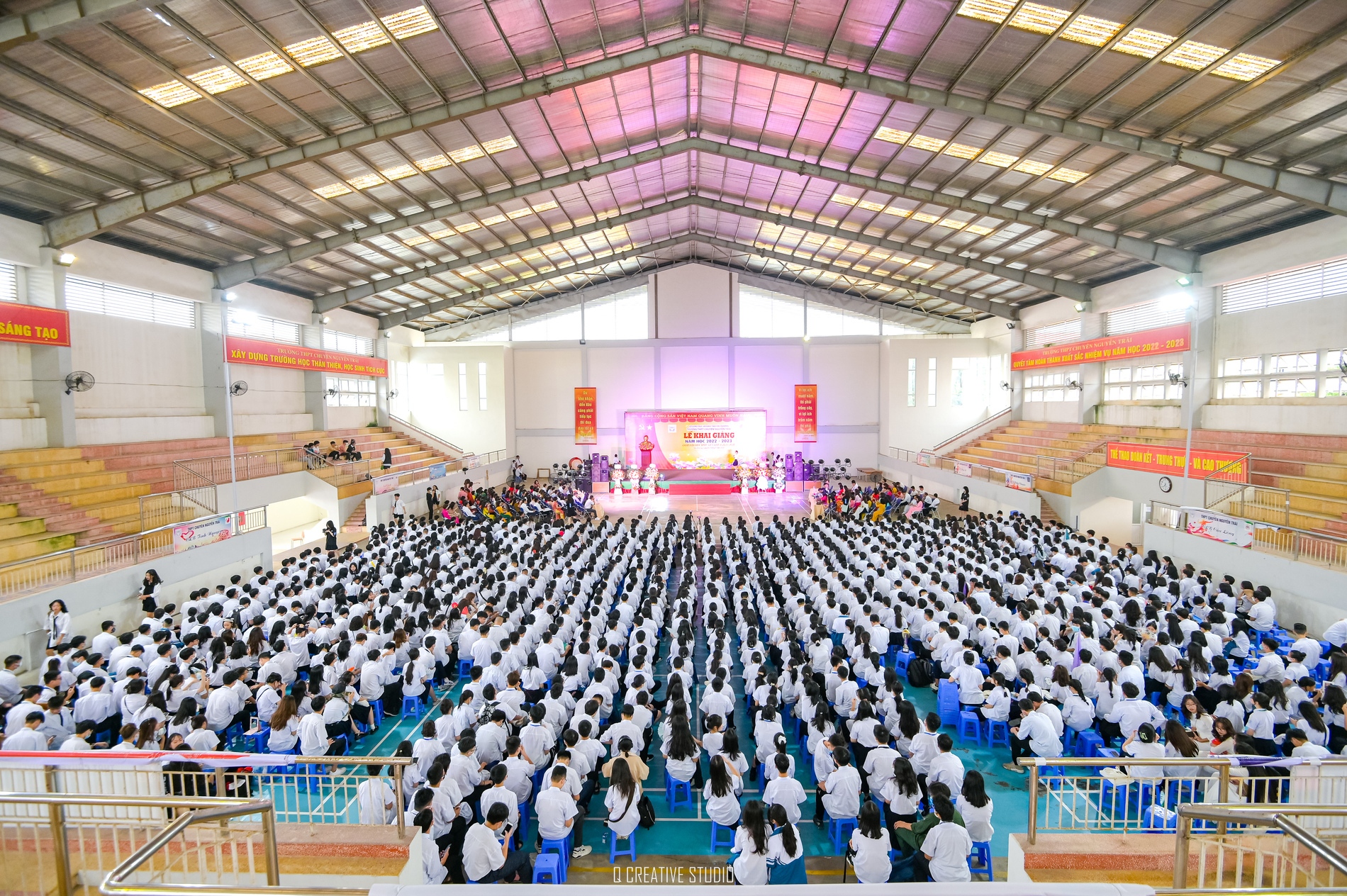 Nhấn để phóng to
