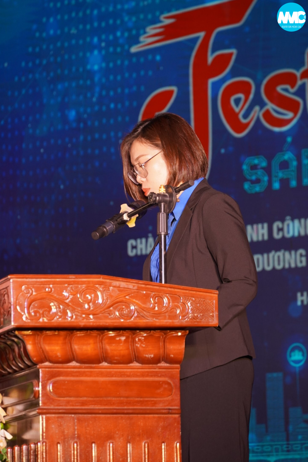 Nhấn để phóng to
