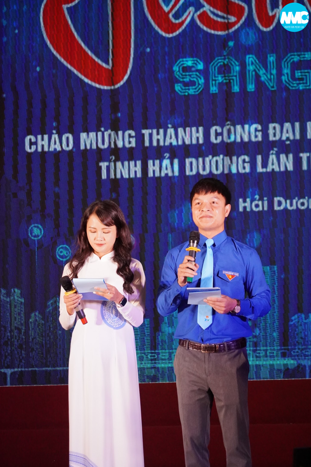 Nhấn để phóng to