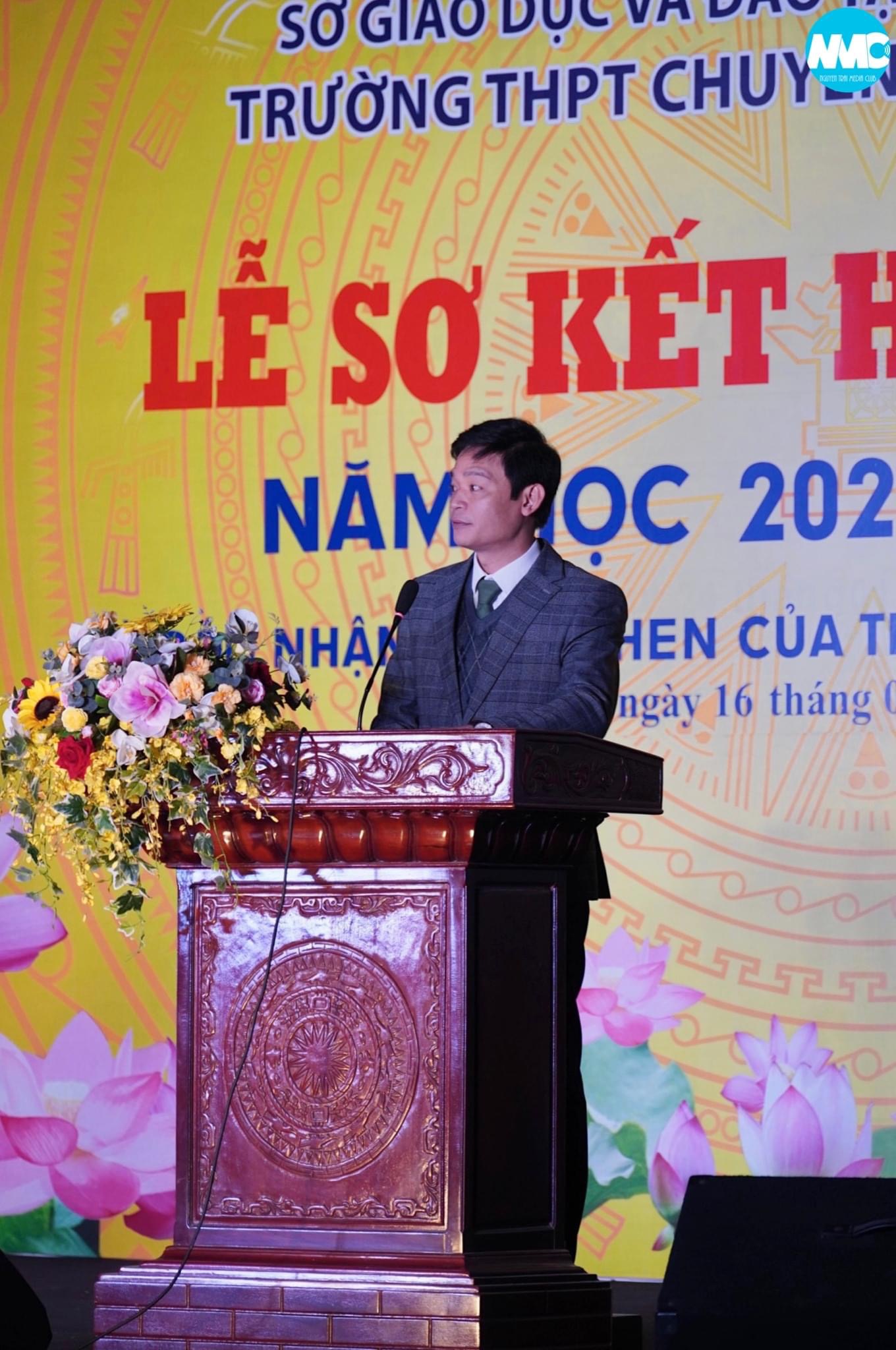 Nhấn để phóng to