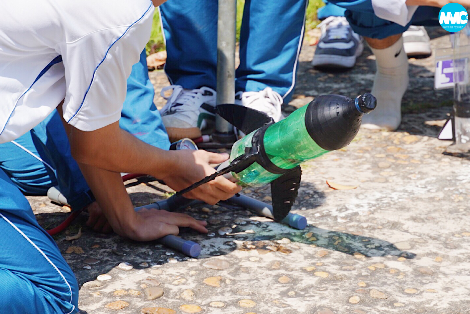 Nhấn để phóng to