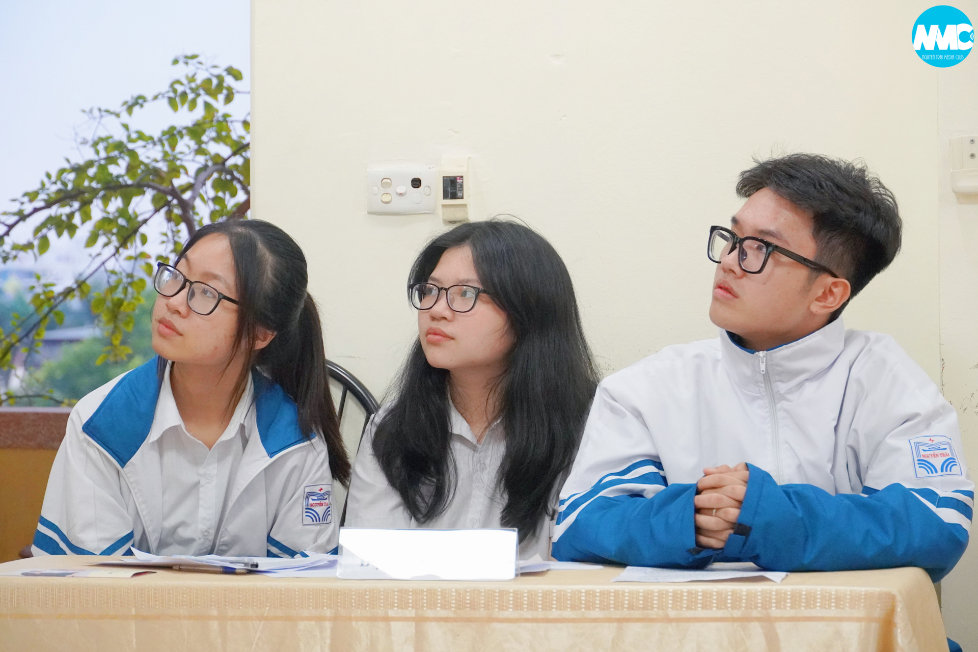 Nhấn để phóng to