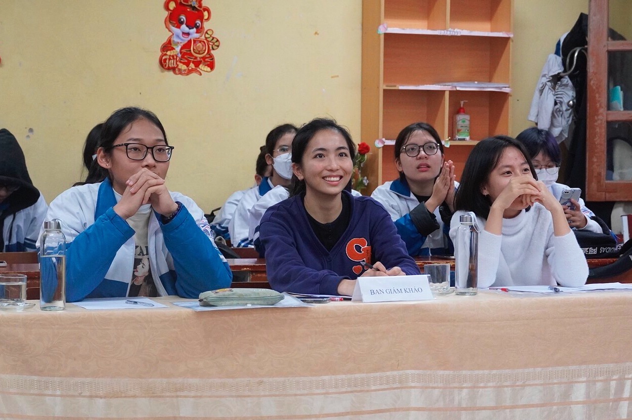 Nhấn để phóng to