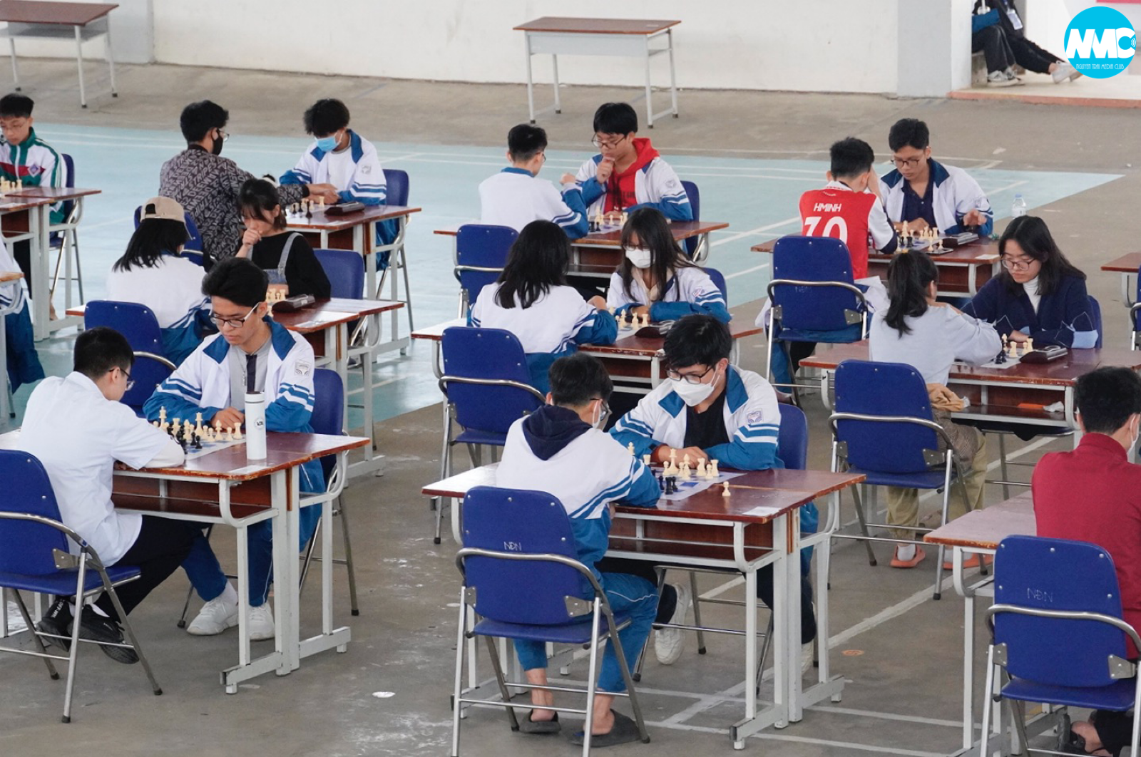 Nhấn để phóng to