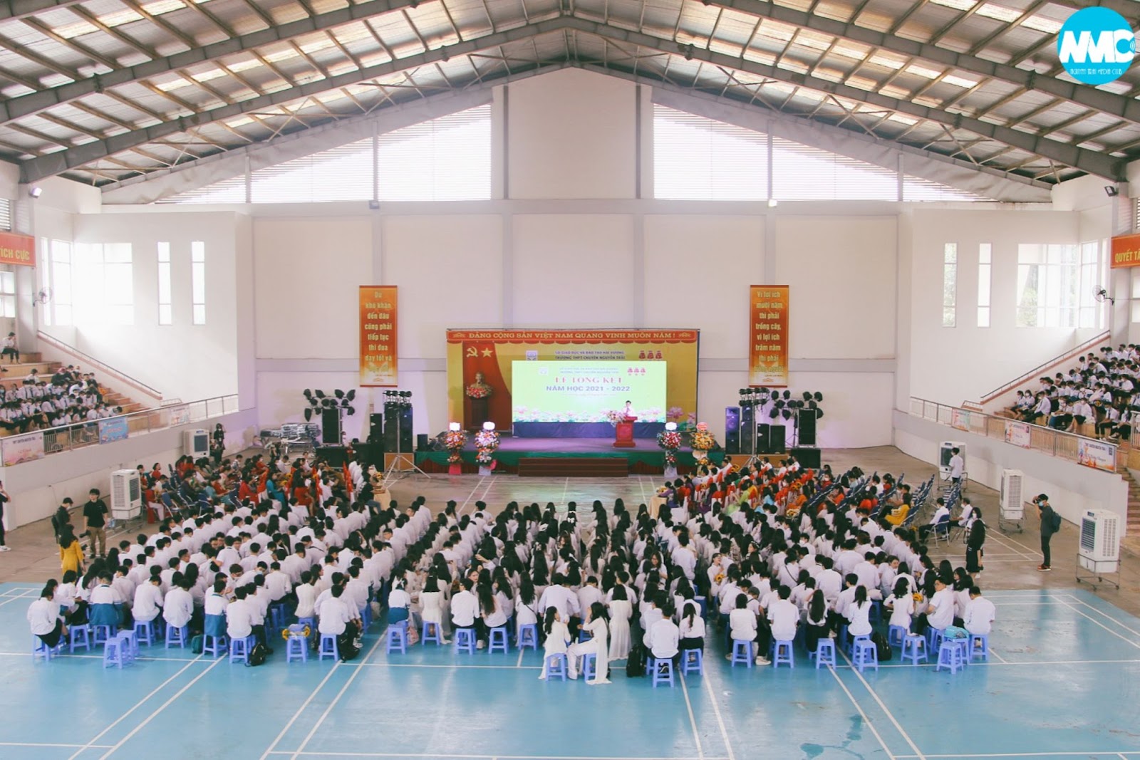 Nhấn để phóng to