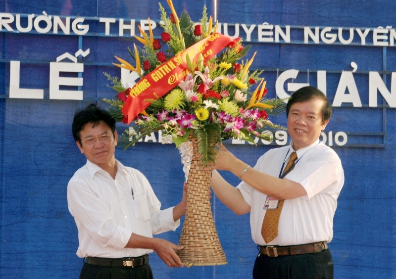 Lớp Chuyên Toán đầu tiên - Lớp "Toán đặc biệt" tỉnh Hải Dương khóa 1965-1968