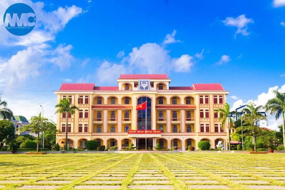 Cô Lưu Thu Liên – Tân bí thư đoàn trường THPT Chuyên Nguyễn Trãi nhiệm kì 2019-2020