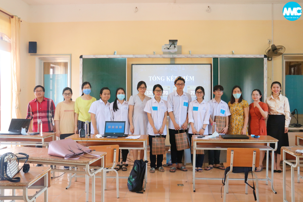Những phút giây nghẹt thở cuối cùng để xác định gương mặt đại diện cho Chuyên Nguyễn Trãi tham gia chương trình “Đường lên đỉnh Olympia” lần thứ XXI