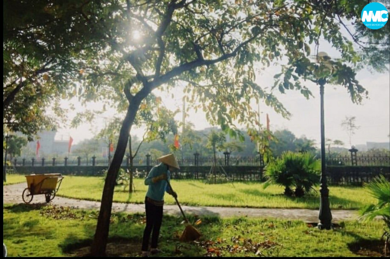 Người phụ nữ thầm lặng