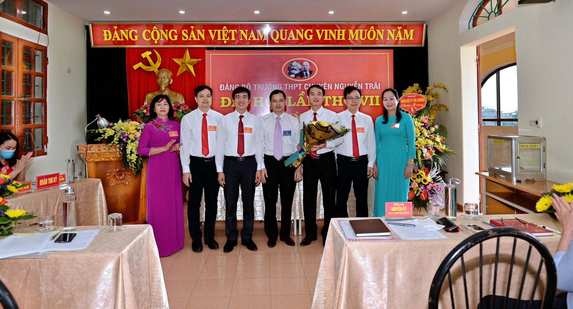 họp 3