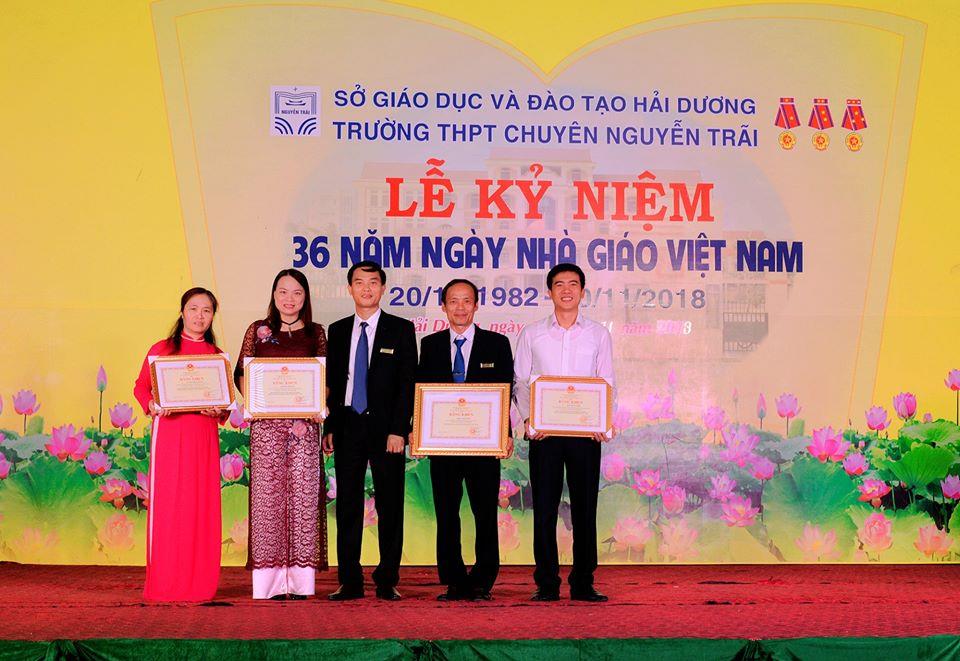 Thầy Mạc Đăng Nghị nhận Bằng khen của Bộ GD&ĐT năm 2018