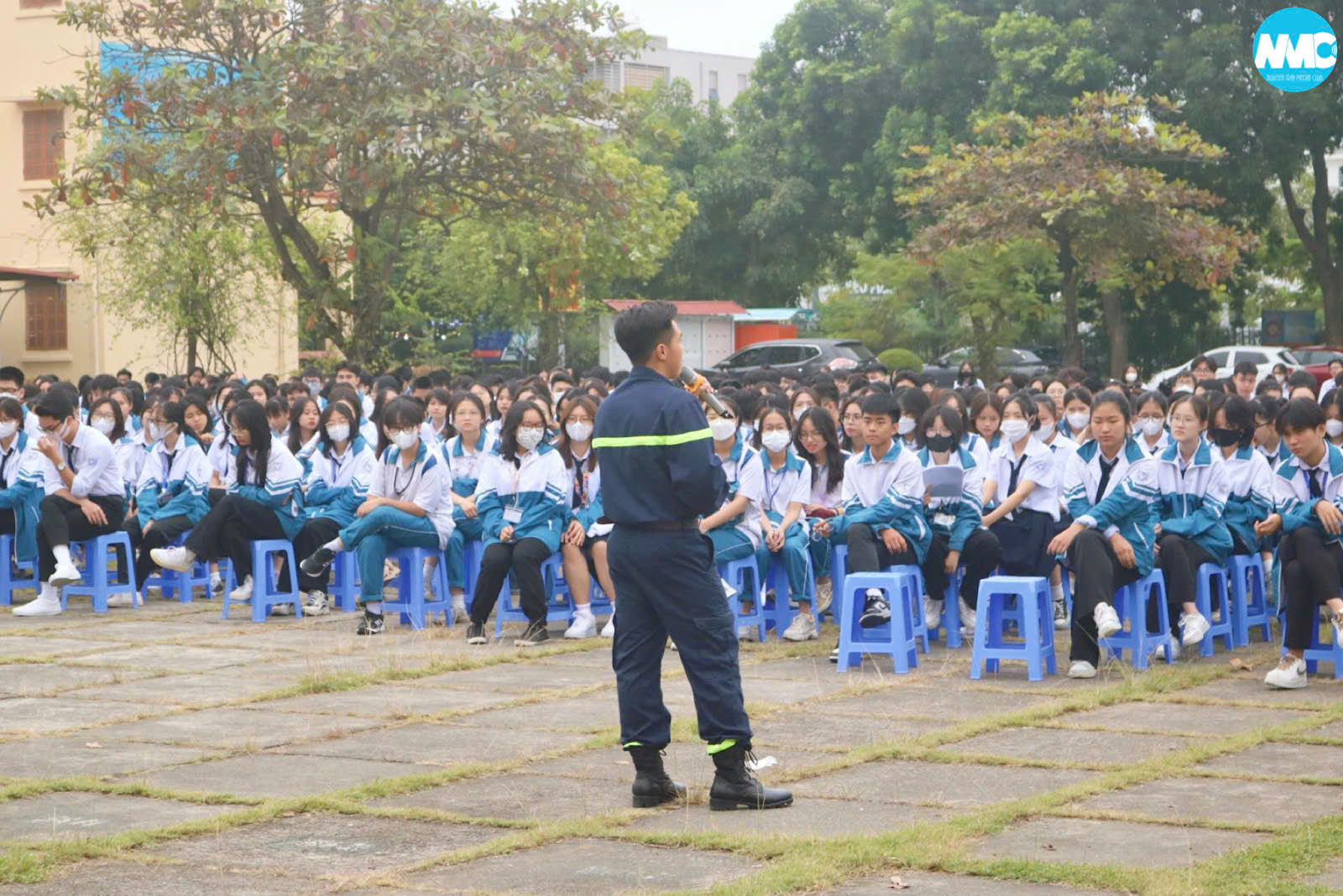 Nhấn để phóng to